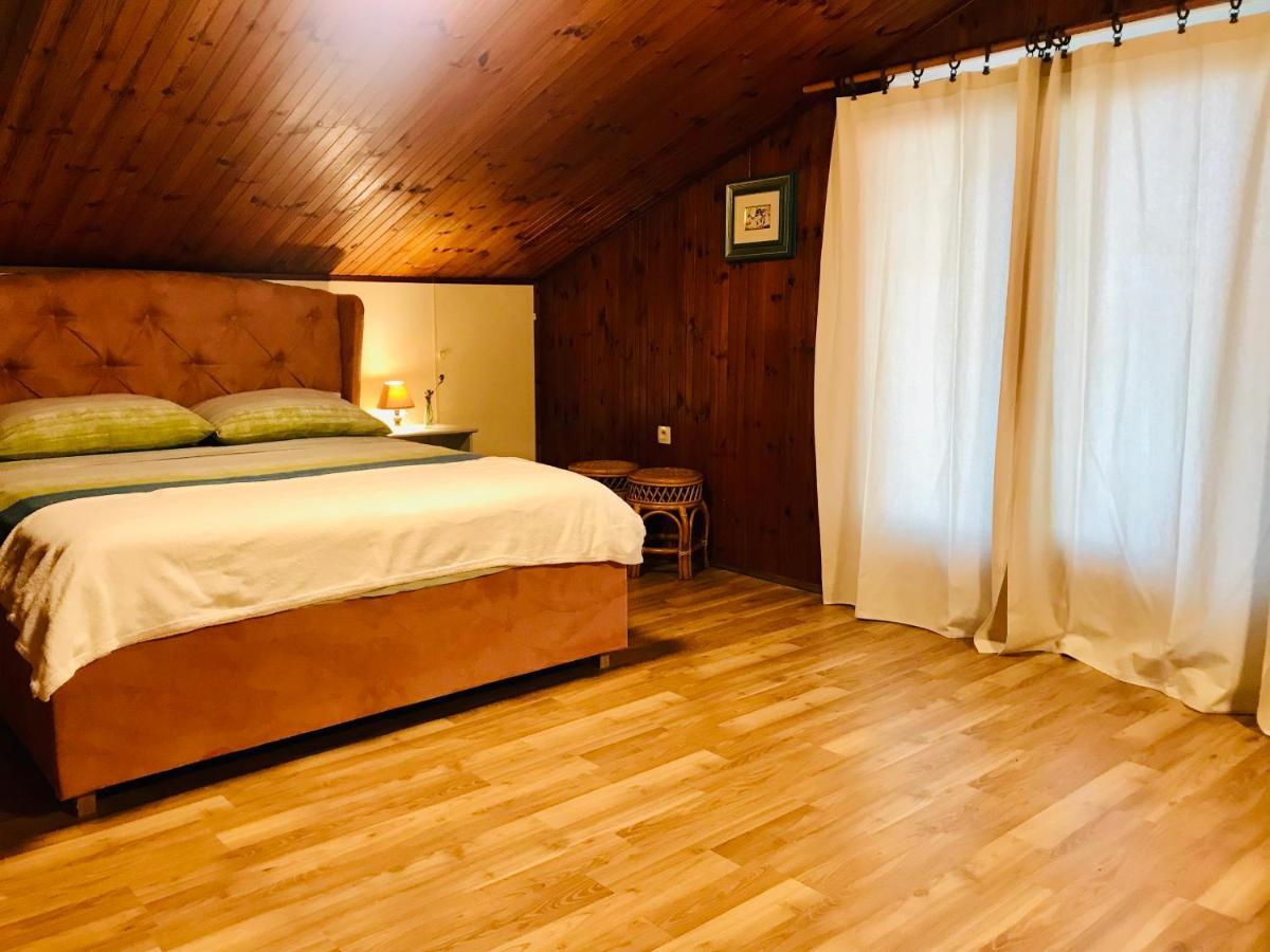 Enam Room Kojsko Luaran gambar