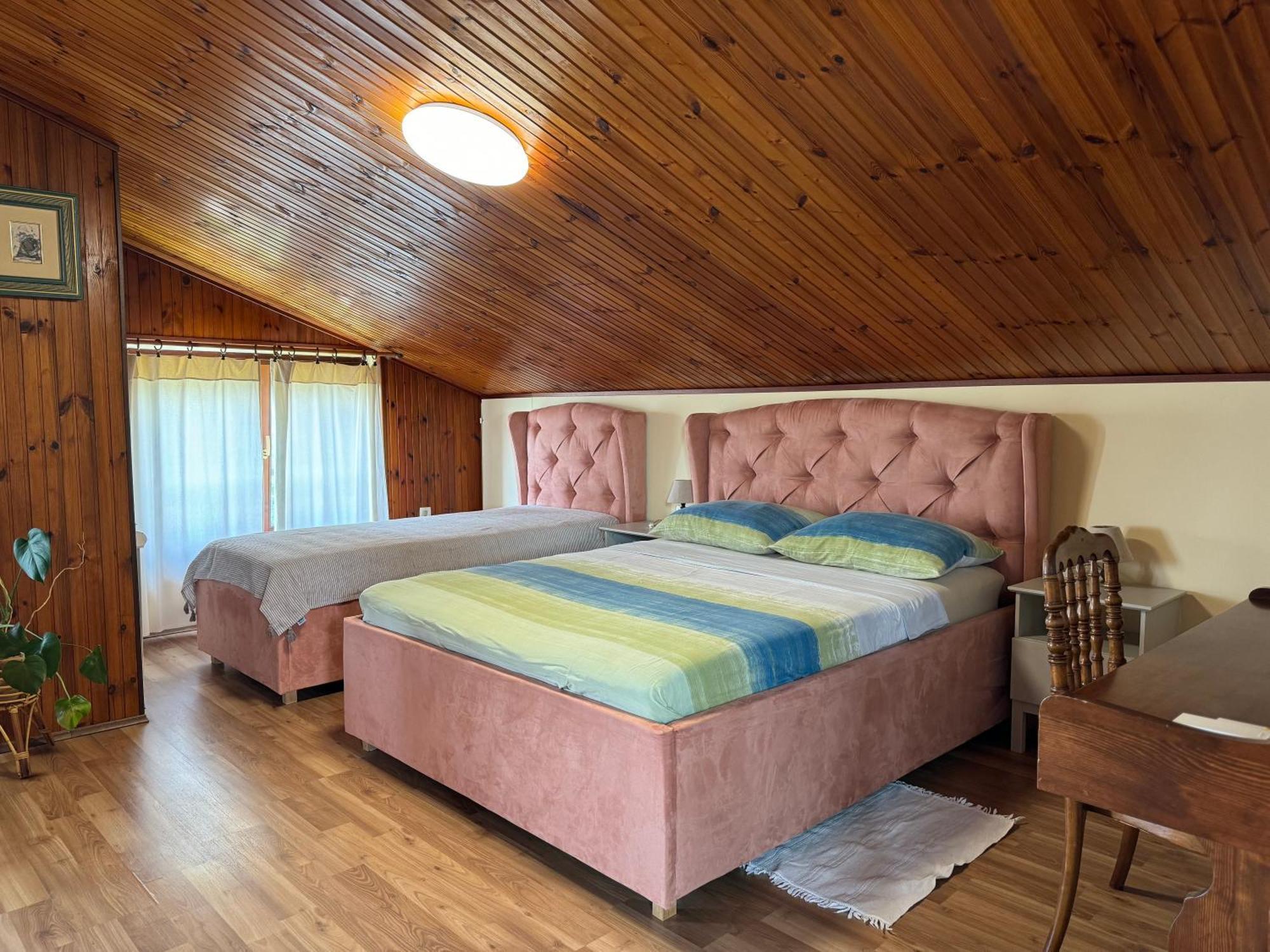 Enam Room Kojsko Luaran gambar