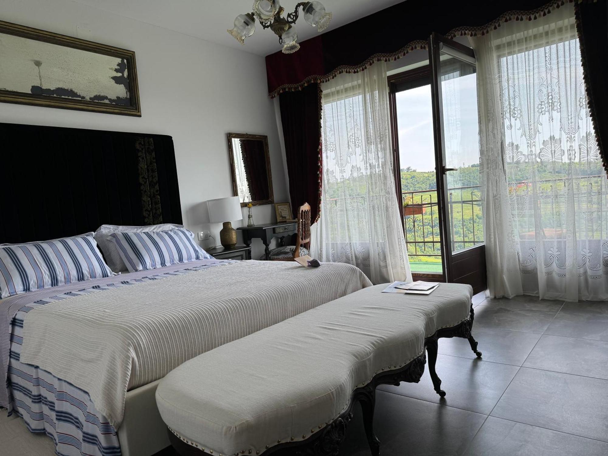 Enam Room Kojsko Luaran gambar