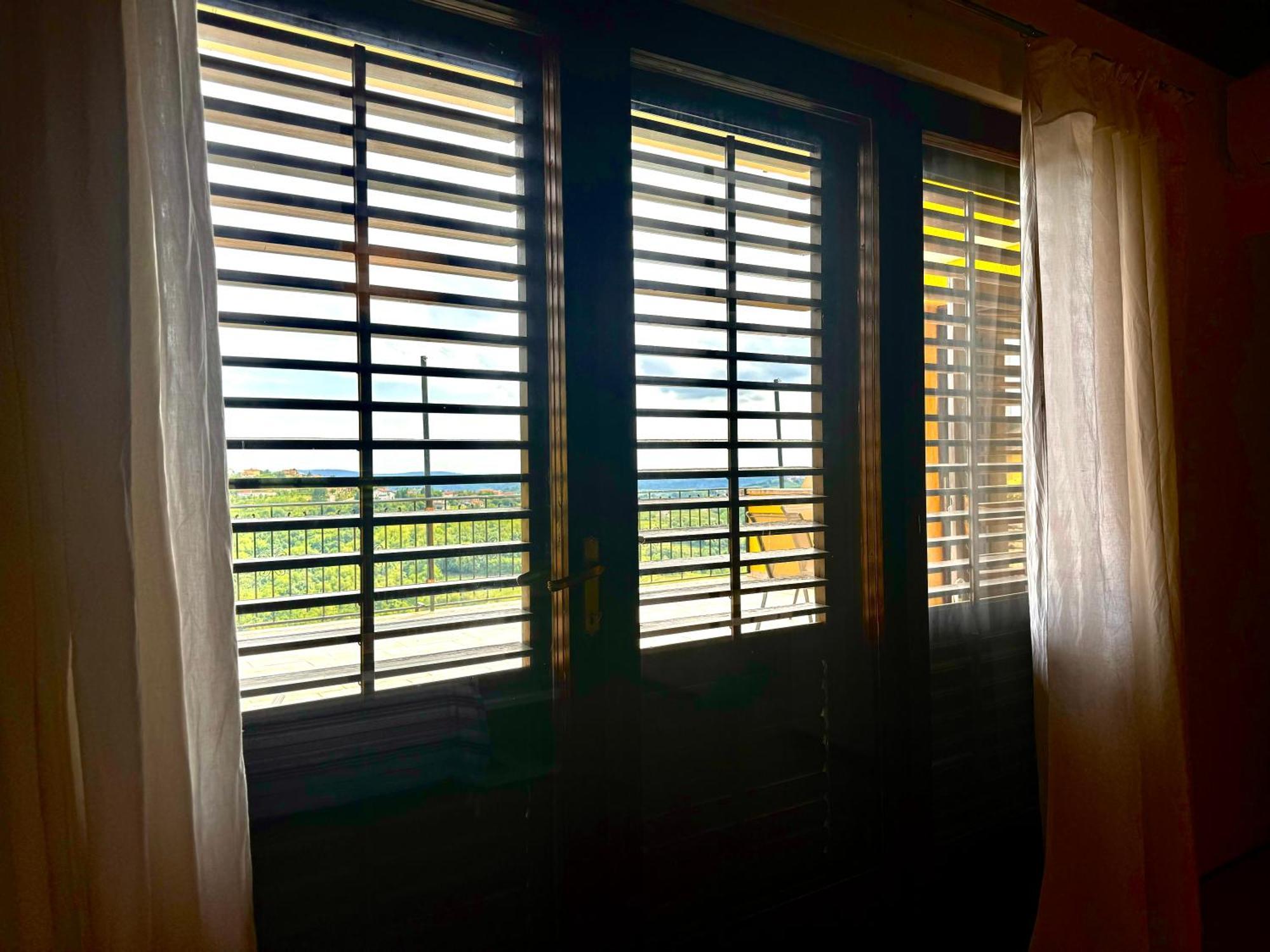 Enam Room Kojsko Luaran gambar